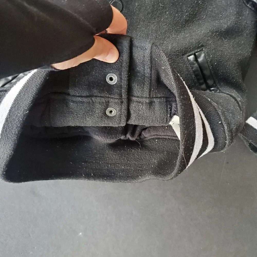 Abercrombie & Fitch black leather